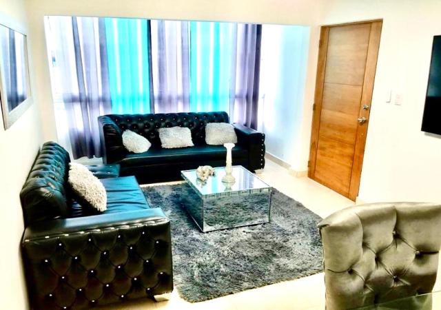 Siéntete como en casa en este bello y acogedor apartment , residencial con piscina, seguridad las 24 Horas