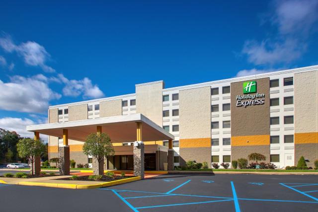 Holiday Inn Express Pittston - Scranton Airport, an IHG Hotel