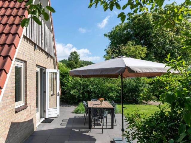 Detached house with garden near the Mookerplas