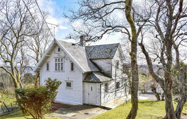 Amazing Home In Torangsvåg With House Sea View