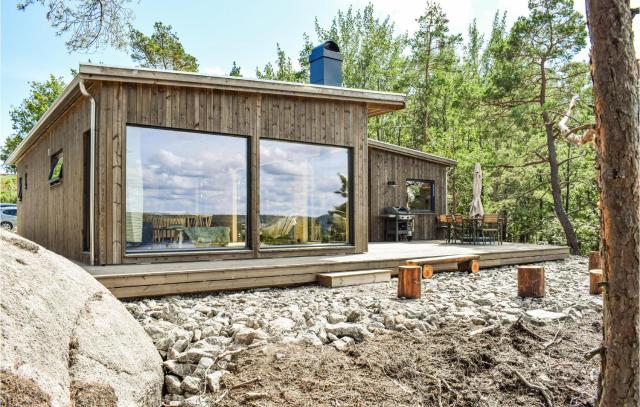 Lovely Home In Risør With Kitchen