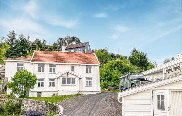 Awesome Home In Kristiansund With House Sea View