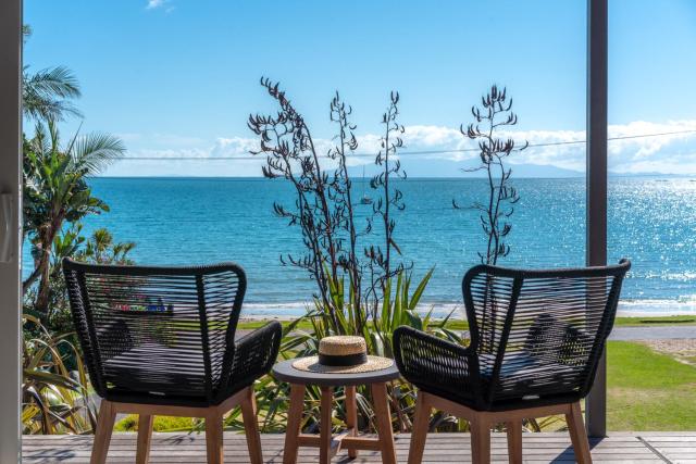 Waiheke Beachfront Apartment