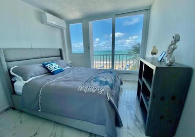 Apartamento con Vista al Mar en Isla Verde Carolina