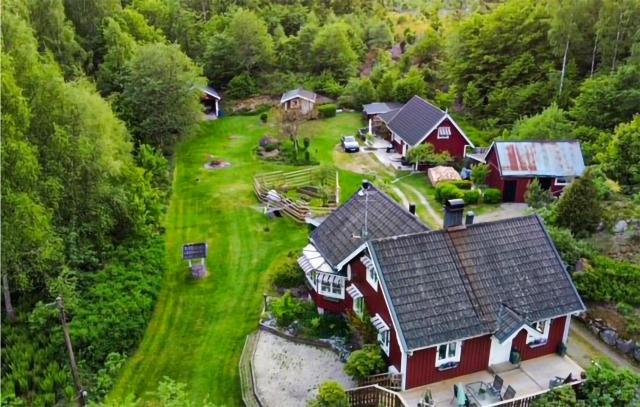 Amazing Home In Johannishus