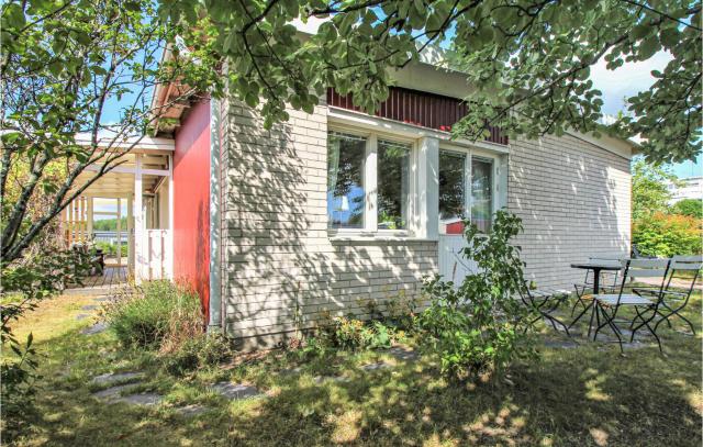 Nice Home In Alnö With Kitchen