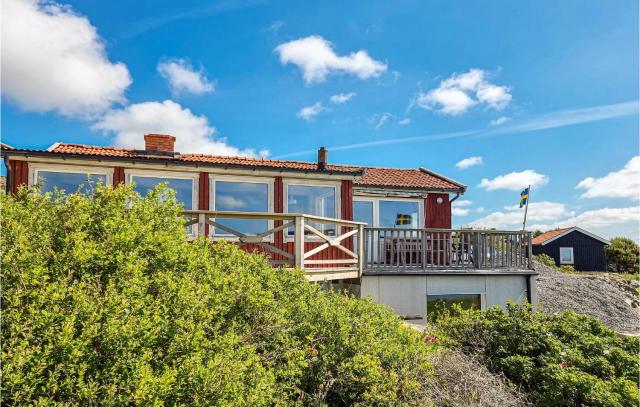 Gorgeous Home In Glöskär With Kitchen