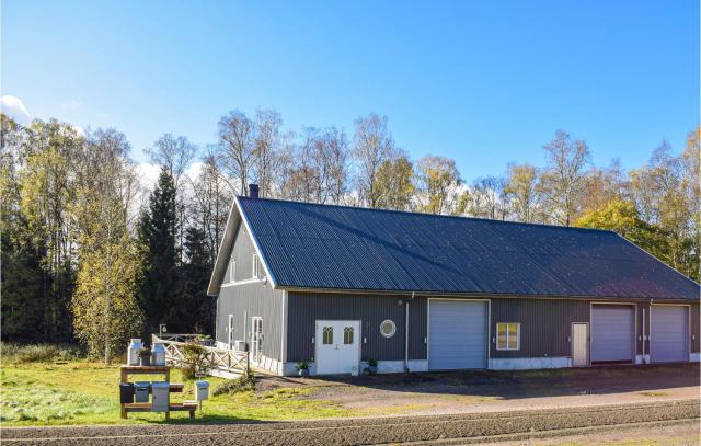 Beautiful Apartment In Långaryd With Wifi