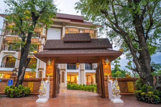 Siri Nakornpink Chiang Mai Hotel SHA Plus