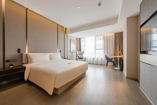 Atour Hotel Jiaxing Pinghu