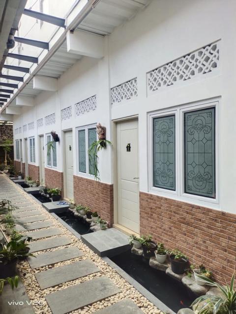 Bu Sepuh GuestHouse