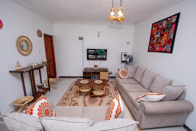 Classy African - themed 1 BR apartment in Karen