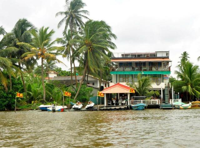 Luthmin River View Hotel