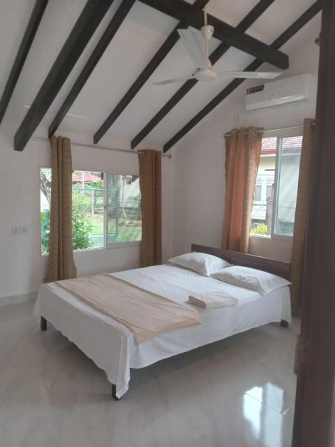 1, 2, 3, 4 or 5 roomed full homes with gardens Negombo