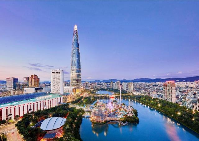 Lotte Hotel World