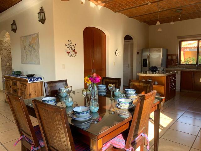 Villa Tikal- Charming 2 bedroom villa wpool