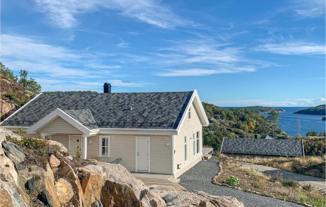 Beautiful Home In Risør With Kitchen