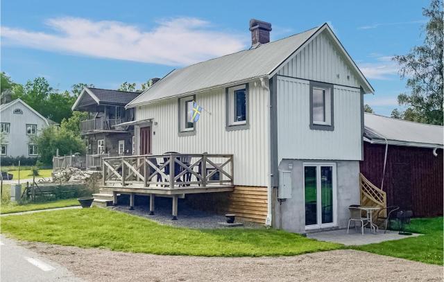 Gorgeous Home In Fengersfors With Wifi