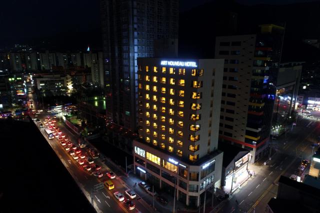 Geoje Artnouveau Suite Hotel