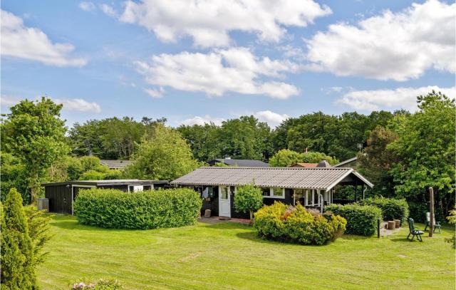 Gorgeous Home In Farsø With Kitchen