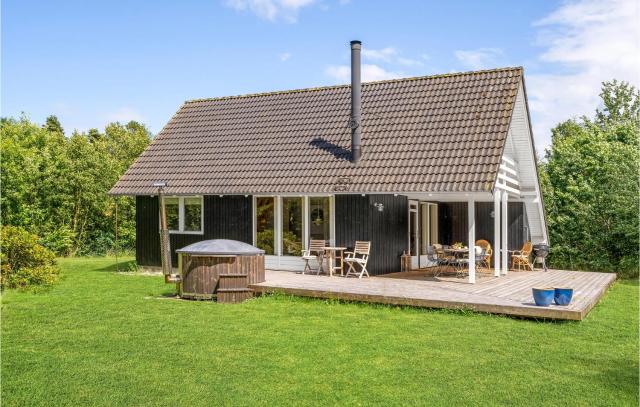 Cozy Home In Højslev With House A Panoramic View