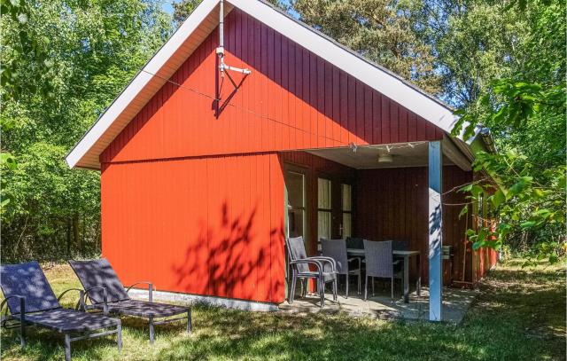 Awesome Home In Aakirkeby With Kitchen