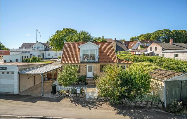 Cozy Home In Stubbekøbing With Kitchen