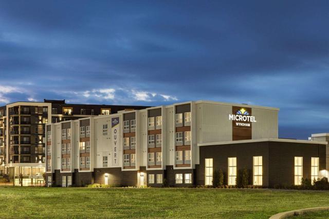 Microtel Inn & Suites by Wyndham Boisbriand