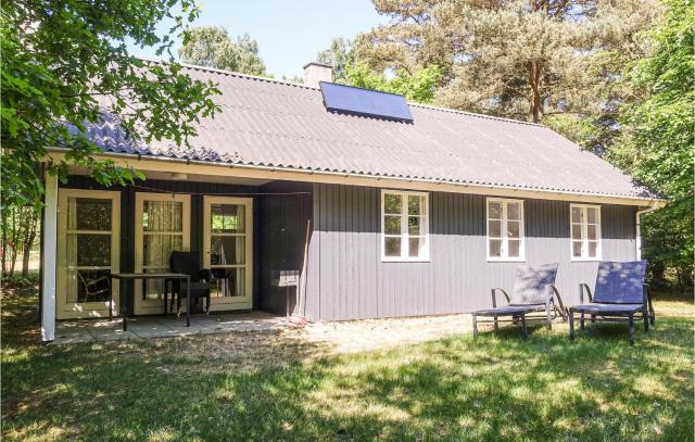 3 Bedroom Lovely Home In Aakirkeby