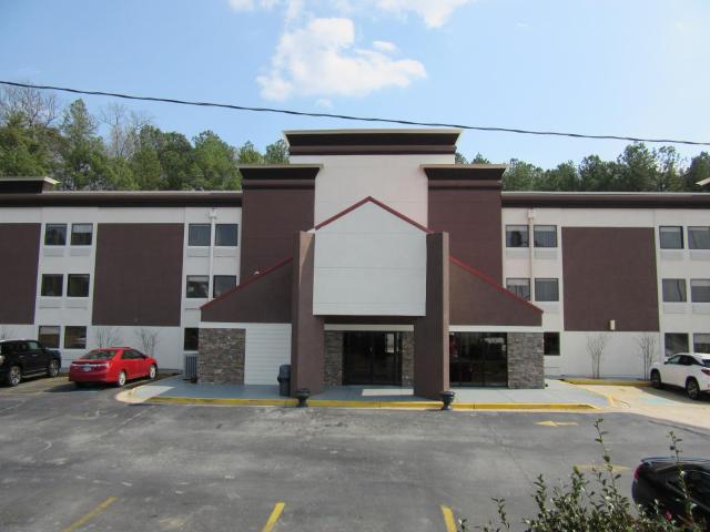 Quality Inn & Suites near Six Flags East