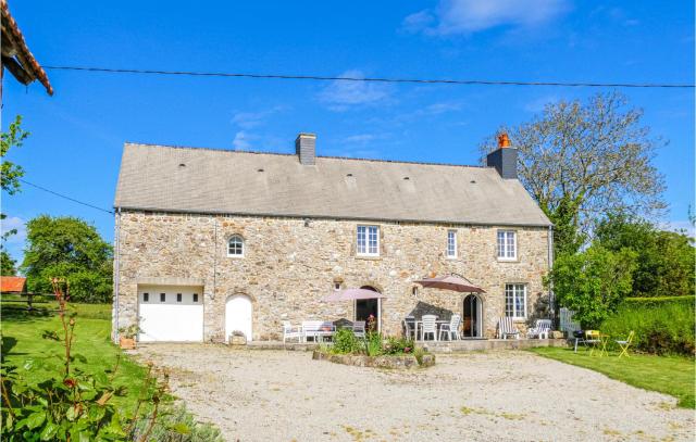 3 Bedroom Lovely Home In Bricquebec-En-Cotentin