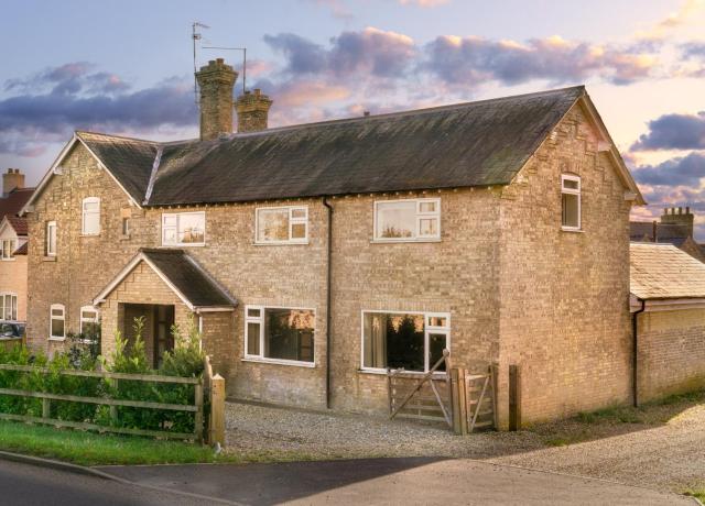 Finest Retreats - The Stables at Crimplesham