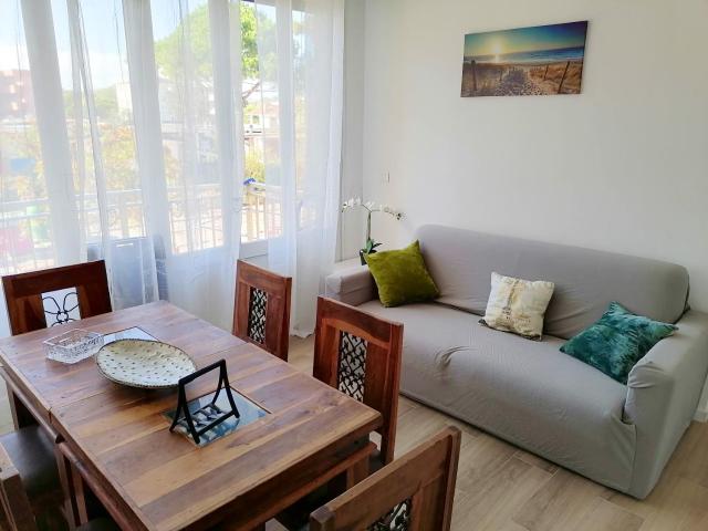 Modern apartment in Lido di Pomposa 50 m² with balcony