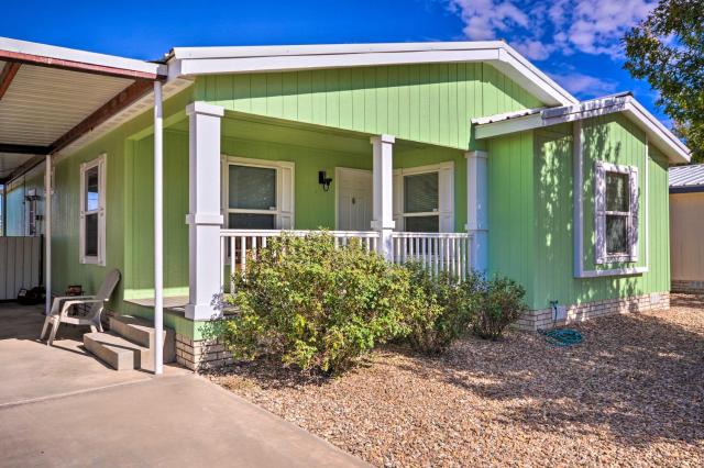 Peaceful Portales Escape with Patio and Grill!