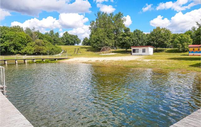 Beautiful Home In Gützkow With Lake View