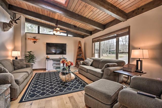 Indian Lake Retreat with Wet Bar and Covered Deck