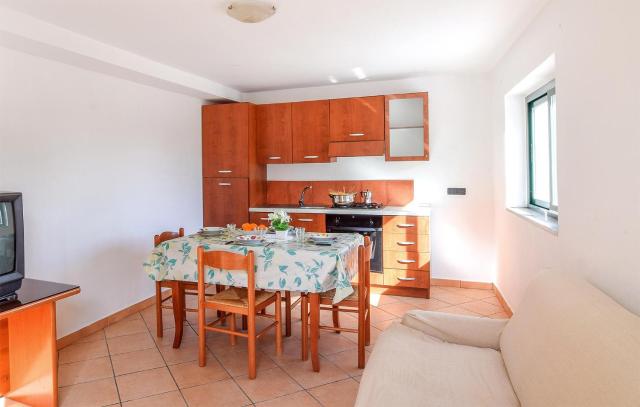 Lovely Apartment In Portigliola With Wifi