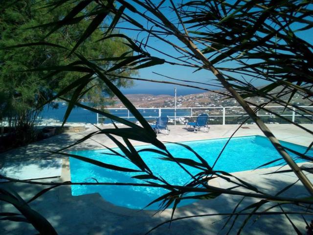 Semi-detached house on the heights of Parikia - Exceptional view of the Cyclades