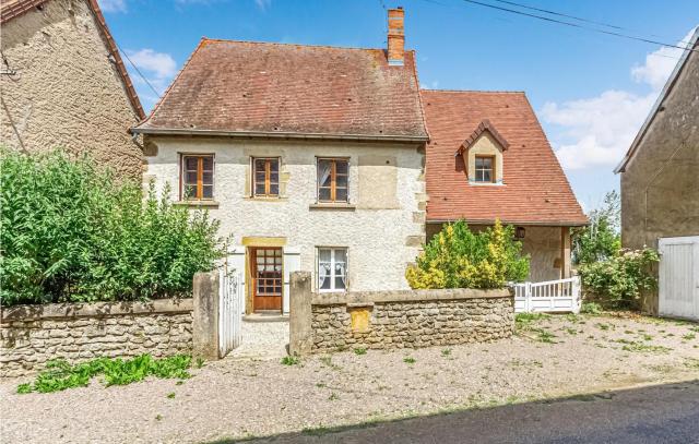 Lovely Home In Oyé With Kitchen