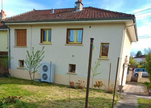 Maison confortable a Montlucon avec Jardin cloture