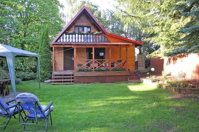 Detached cottage with a large garden, 200m from the lake, Bogacko