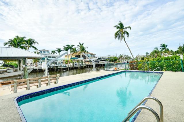 Private Pool and Deck Canalfront St James City Home