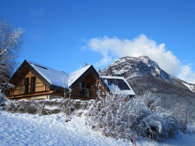 Chalet ecologique a La Thuile avec vue sur montagne