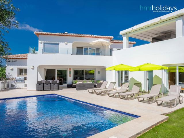 Villa Colina by HMR Holidays