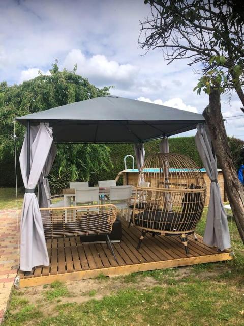 Villa charmante a Saint Martin Longueau avec piscine privee