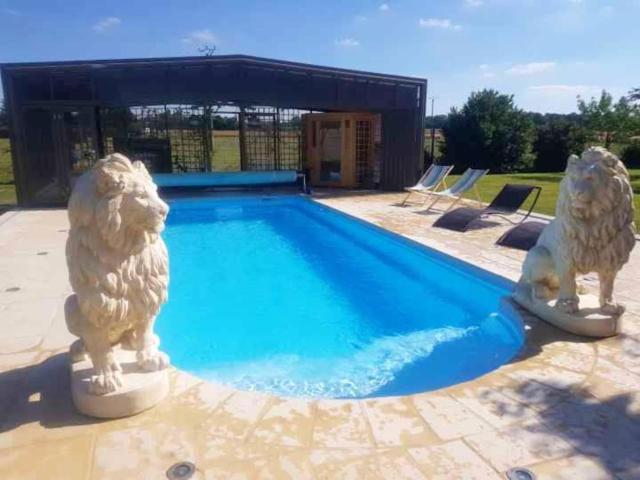 Villa elegante a Saint Clair d'Arcey avec piscine privee