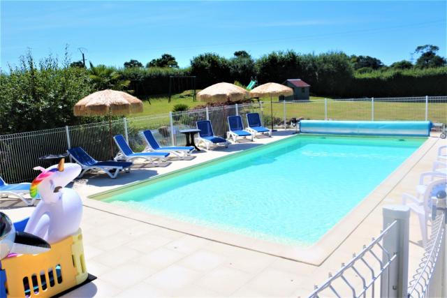 Maison charmante avec piscine partagee a Nehou