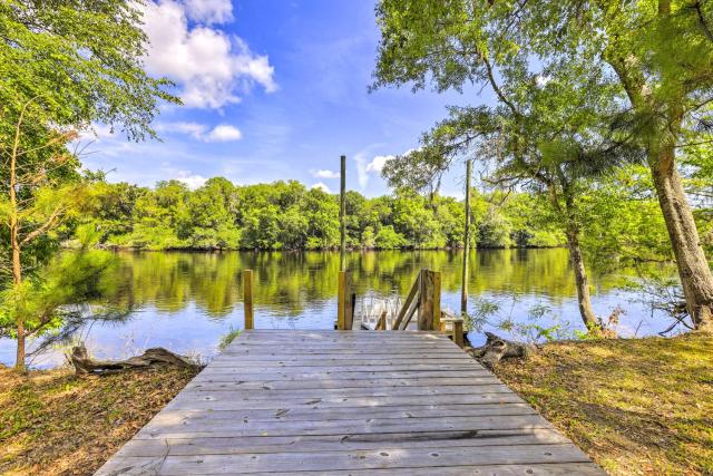 Charming Abode with Dock on the Suwannee River