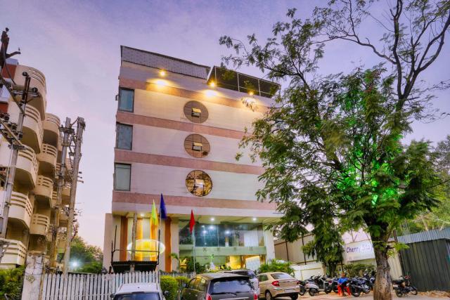 Hotel Amrit Residency