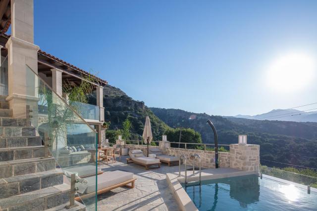 Moundros Luxury Villa & Spa